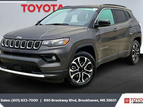 Used 2024 Jeep Compass Limited image 10