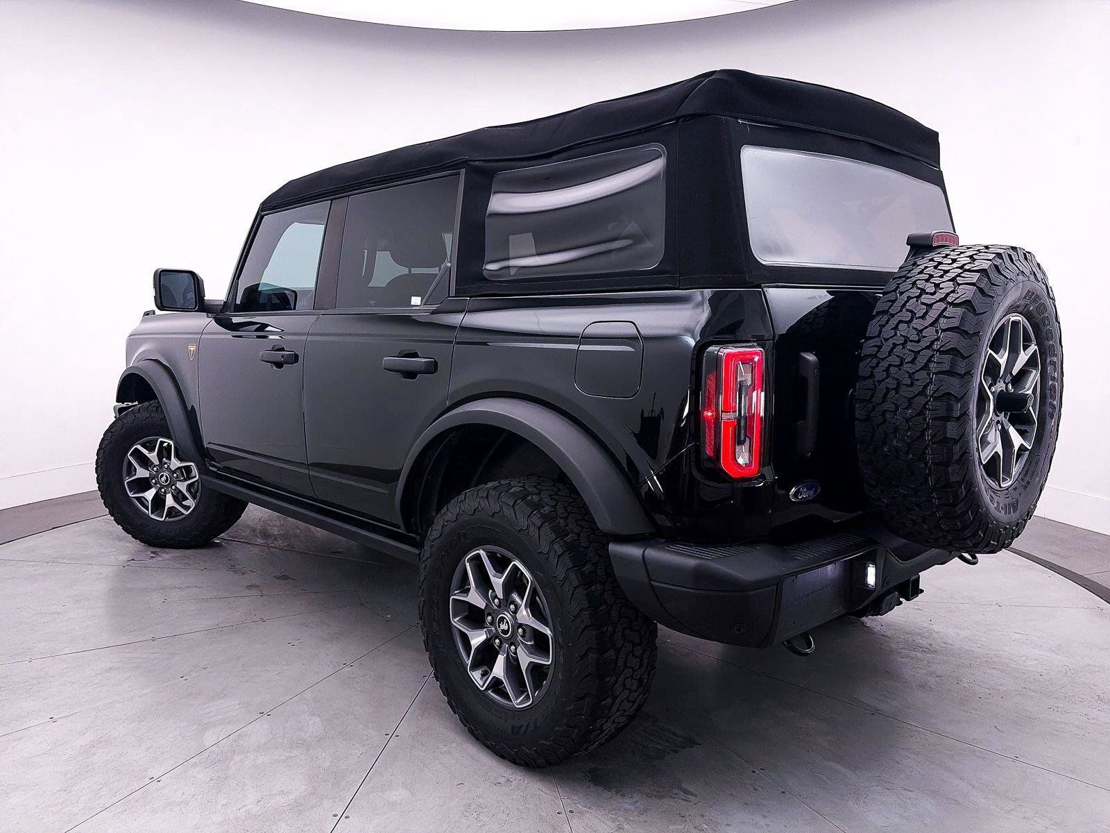 Used 2023 Ford Bronco Badlands AWD/4WD image 4