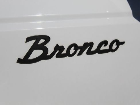 Used 2022 Ford Bronco Outer Banks AWD/4WD image 28