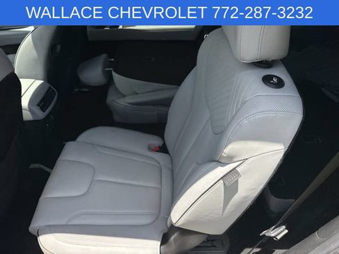 Used 2024 Hyundai Palisade SEL w/ Premium Package FWD image 12