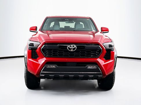 Used 2025 Toyota Tacoma TRD Off-Road image 2