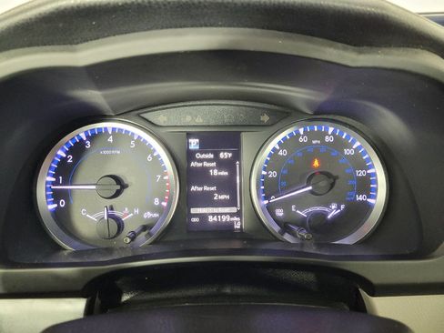 Used 2018 Toyota Highlander Plus AWD/4WD image 23