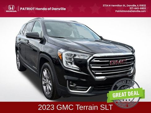 Used 2023 GMC Terrain SLT image 1