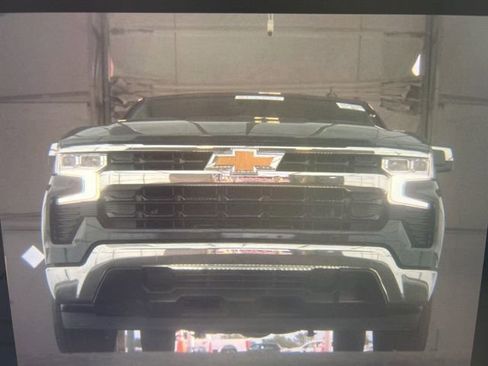 Used 2023 Chevrolet Silverado 1500 LT image 9