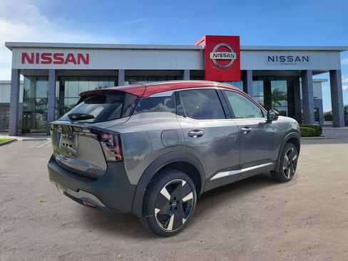 New 2026 Nissan Kicks SR FWD image 2