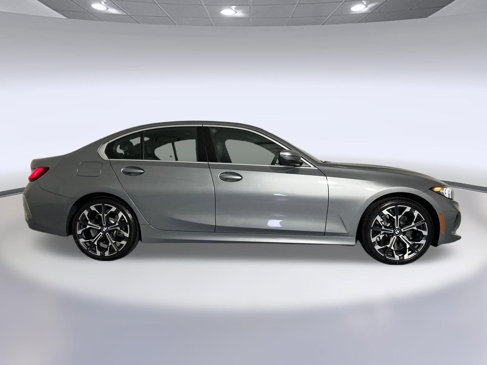 Used 2026 BMW 330i Sedan w/ Convenience Package RWD image 8