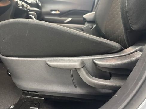 Used 2023 Nissan Kicks SV w/ Exterior Package FWD image 10