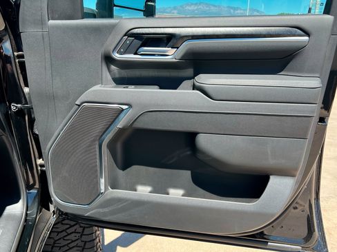 New 2025 Chevrolet Silverado 2500 LT w/ Z71 Chrome Sport Edition image 23