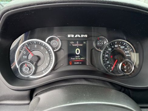 Used 2024 RAM 2500 Big Horn w/ Sport Appearance Package image 29