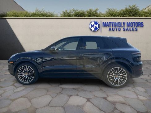 Used 2022 Porsche Cayenne Platinum Edition image 6