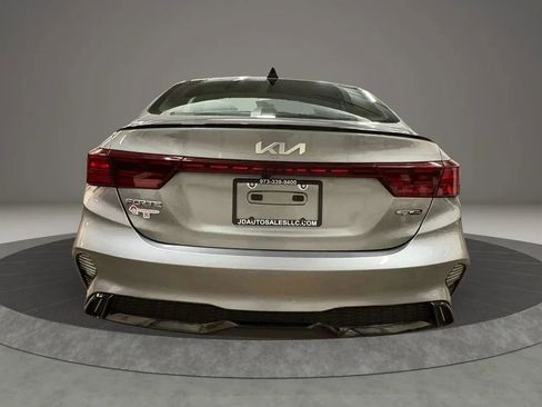 Used 2023 Kia Forte GT-Line w/ GT-Line Premium Package FWD image 4