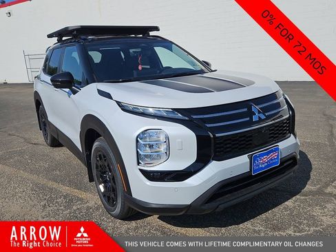 New 2025 Mitsubishi Outlander Trail Edition image 2