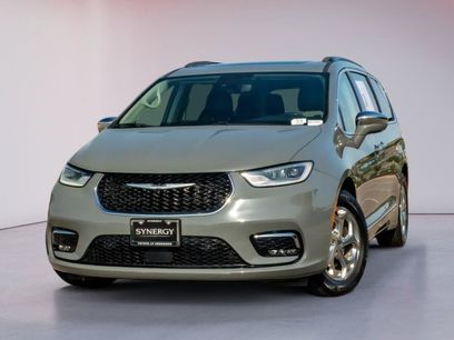 Used 2022 Chrysler Pacifica Limited