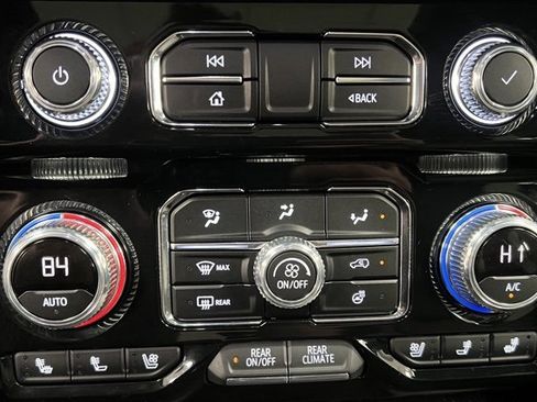 Used 2023 GMC Yukon Denali image 35