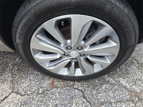 Used 2018 Buick Encore Preferred image 9