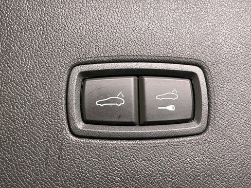 Certified 2025 Porsche Cayenne GTS AWD/4WD image 21