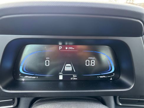 Certified 2025 Hyundai Elantra Sport image 21