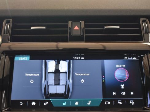 Used 2020 Land Rover Discovery HSE image 29