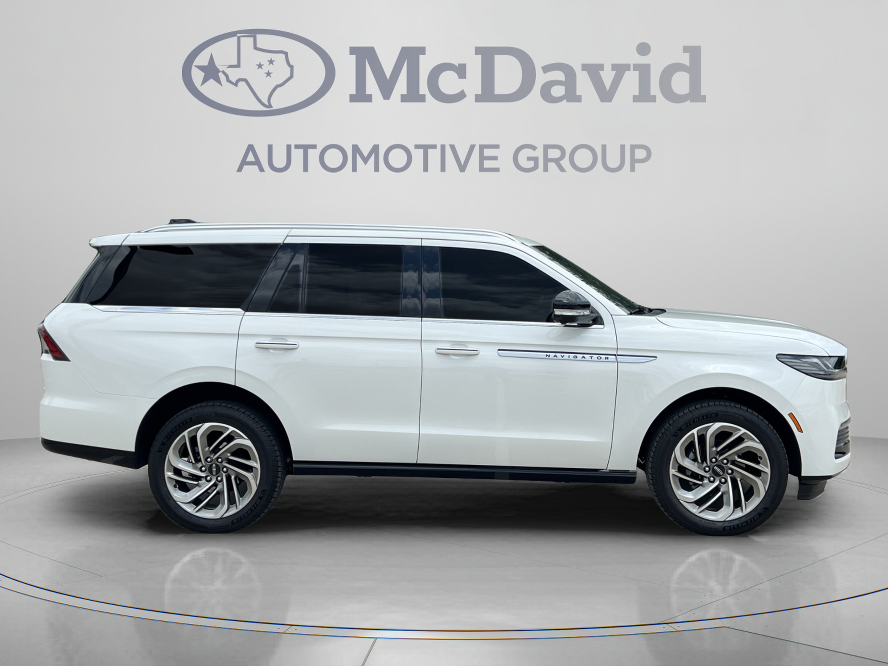 New 2026 Lincoln Navigator Reserve AWD/4WD image 7
