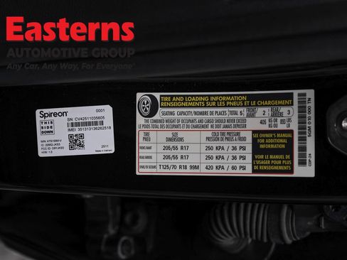 Used 2025 Volkswagen Jetta SE FWD image 34