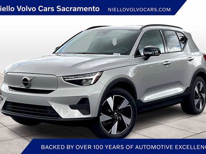 New 2025 Volvo EX40 Core w/ Climate Package
