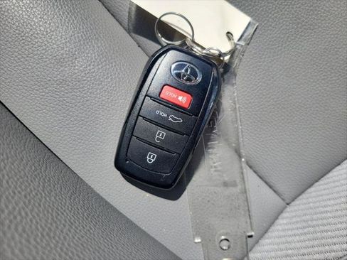 Certified 2025 Toyota Camry SE w/ Convenience Package image 36