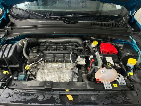 Used 2021 Jeep Renegade Latitude image 19