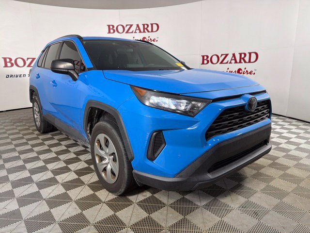 Used 2019 Toyota RAV4 LE FWD image 1