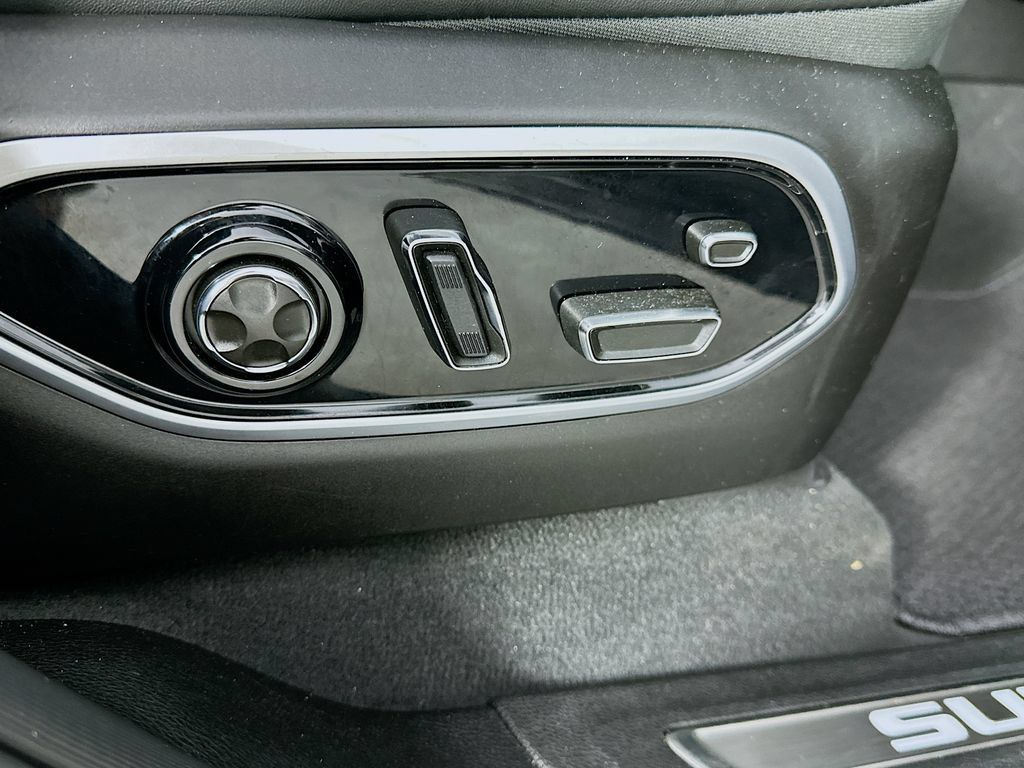 Used 2025 Jeep Grand Cherokee Summit AWD/4WD image 24
