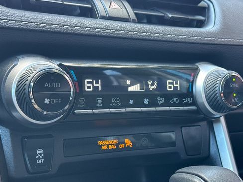 Certified 2020 Toyota RAV4 XLE image 25