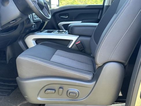 Certified 2024 Nissan Titan SV w/ SV Convenience Package image 10