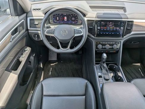Used 2022 Volkswagen Atlas SEL AWD/4WD image 17
