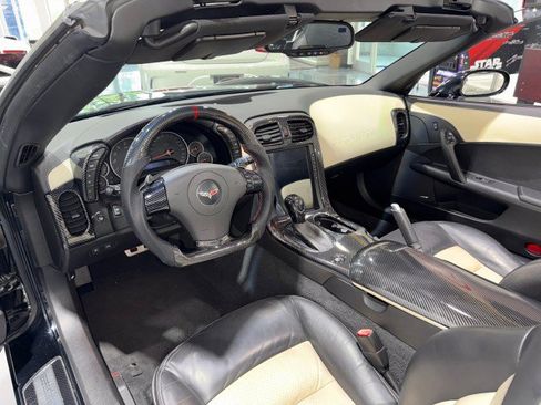 Used 2008 Chevrolet Corvette Convertible w/ Preferred Equipment Group RWD image 7
