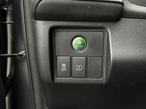 Used 2018 Honda HR-V EX image 21