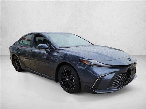 Used 2026 Toyota Camry SE w/ Convenience Package FWD image 3