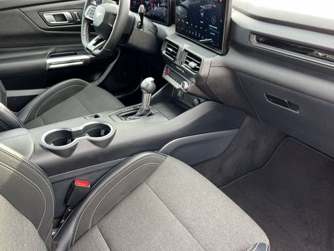 Used 2025 Ford Mustang Coupe image 15