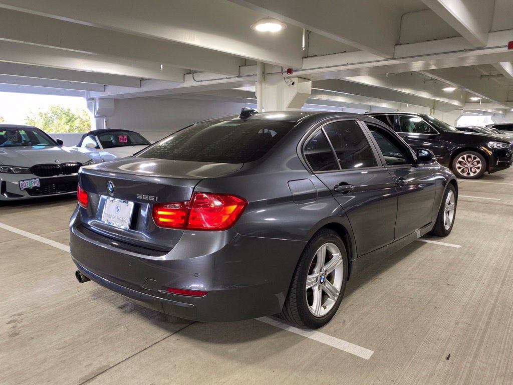 Used 2014 BMW 328i Sedan RWD image 5