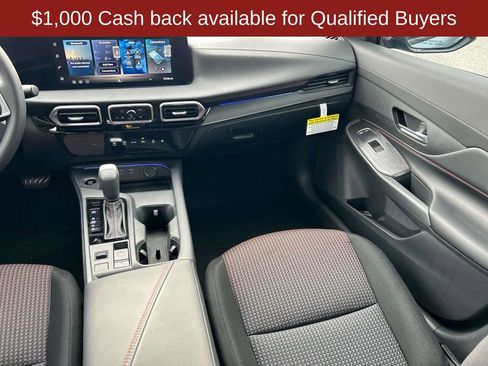 New 2026 Nissan Sentra SR w/ Floor Mat Package FWD image 15