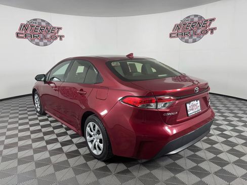 Used 2022 Toyota Corolla LE image 5