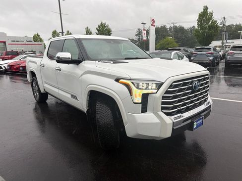 Used 2022 Toyota Tundra Capstone AWD/4WD image 3