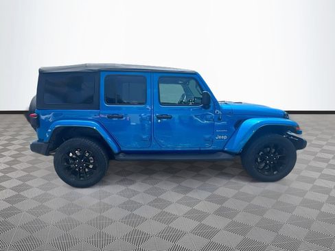 Used 2023 Jeep Wrangler Unlimited Sahara AWD/4WD image 5