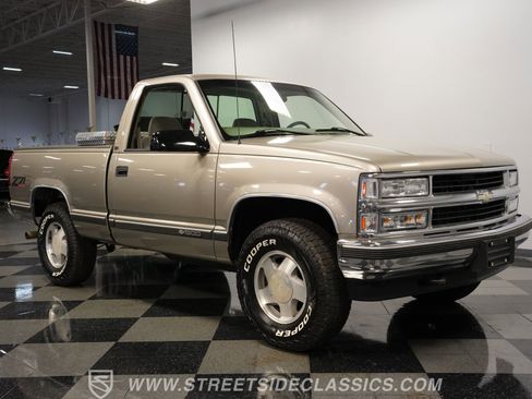 Used 1998 Chevrolet Silverado 1500 4x4 Regular Cab w/ Preferred Equipment Group 2 image 16