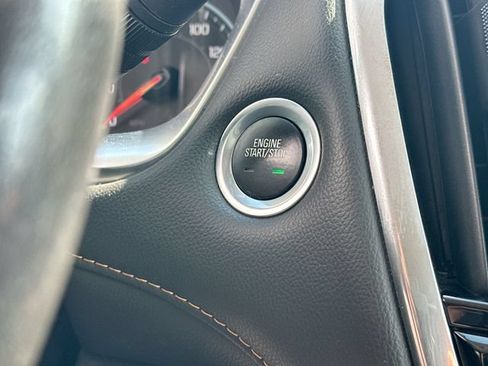 Used 2020 Chevrolet Traverse RS w/ LPO, 'HIT The Road' Package AWD/4WD image 19
