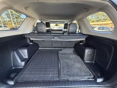 Used 2011 Toyota 4Runner Limited image 19