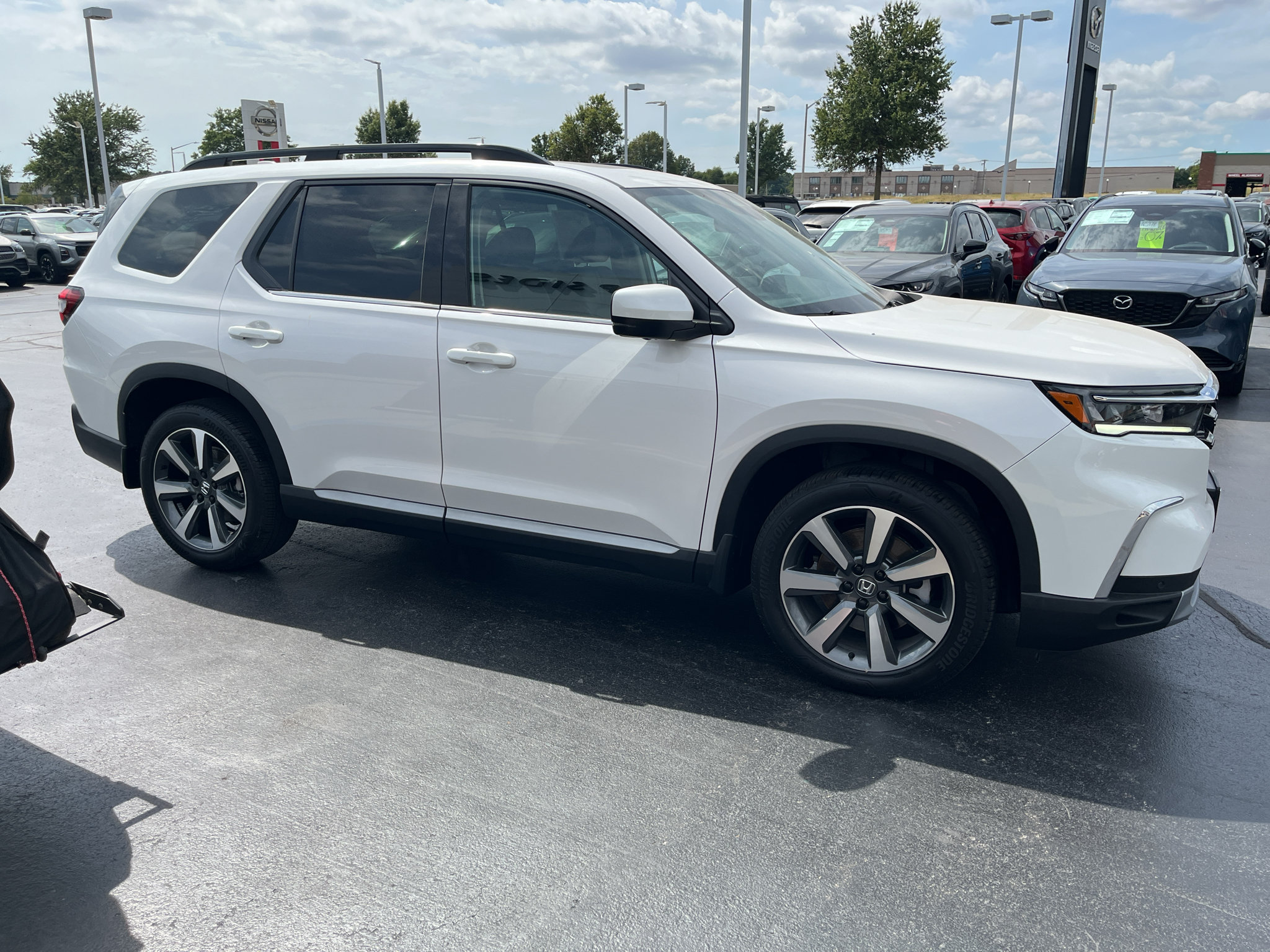 Used 2024 Honda Pilot Elite image 8