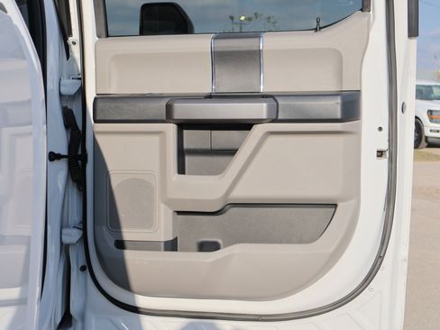 Certified 2020 Ford F250 XLT w/ Tremor Off-Road Package image 31