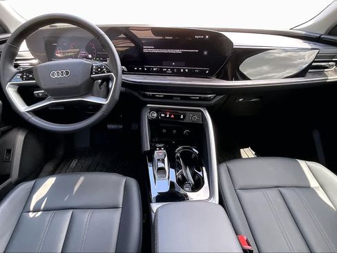 Used 2025 Audi Q5 Premium w/ Convenience Package AWD/4WD image 15
