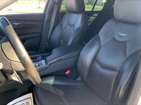 Used 2023 Cadillac CT5 Sport w/ Climate Package image 9