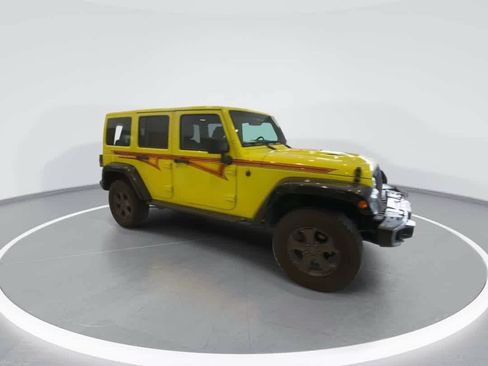 Used 2018 Jeep Wrangler Unlimited Rubicon AWD/4WD image 2