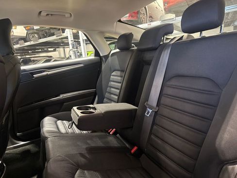 Used 2016 Ford Fusion SE image 90
